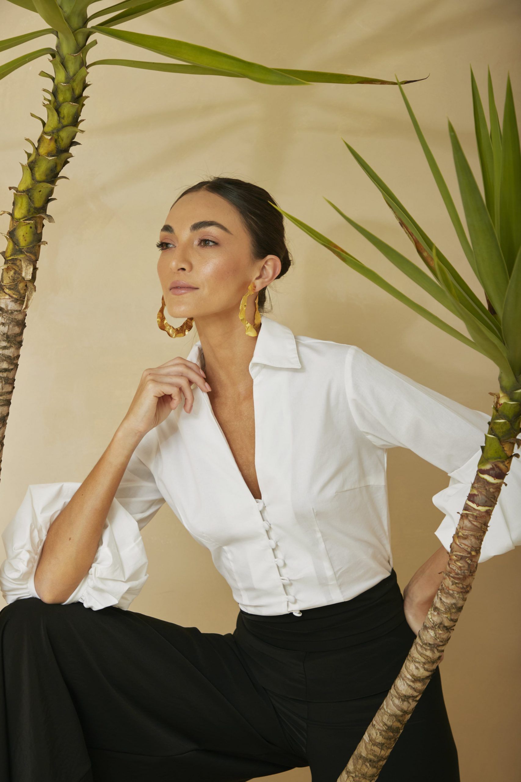 blusa blanca para la oficina 1